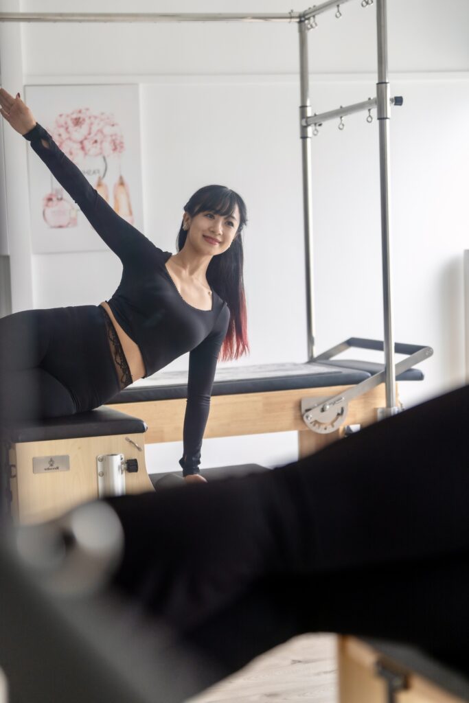 サイドライイング　ピラティス